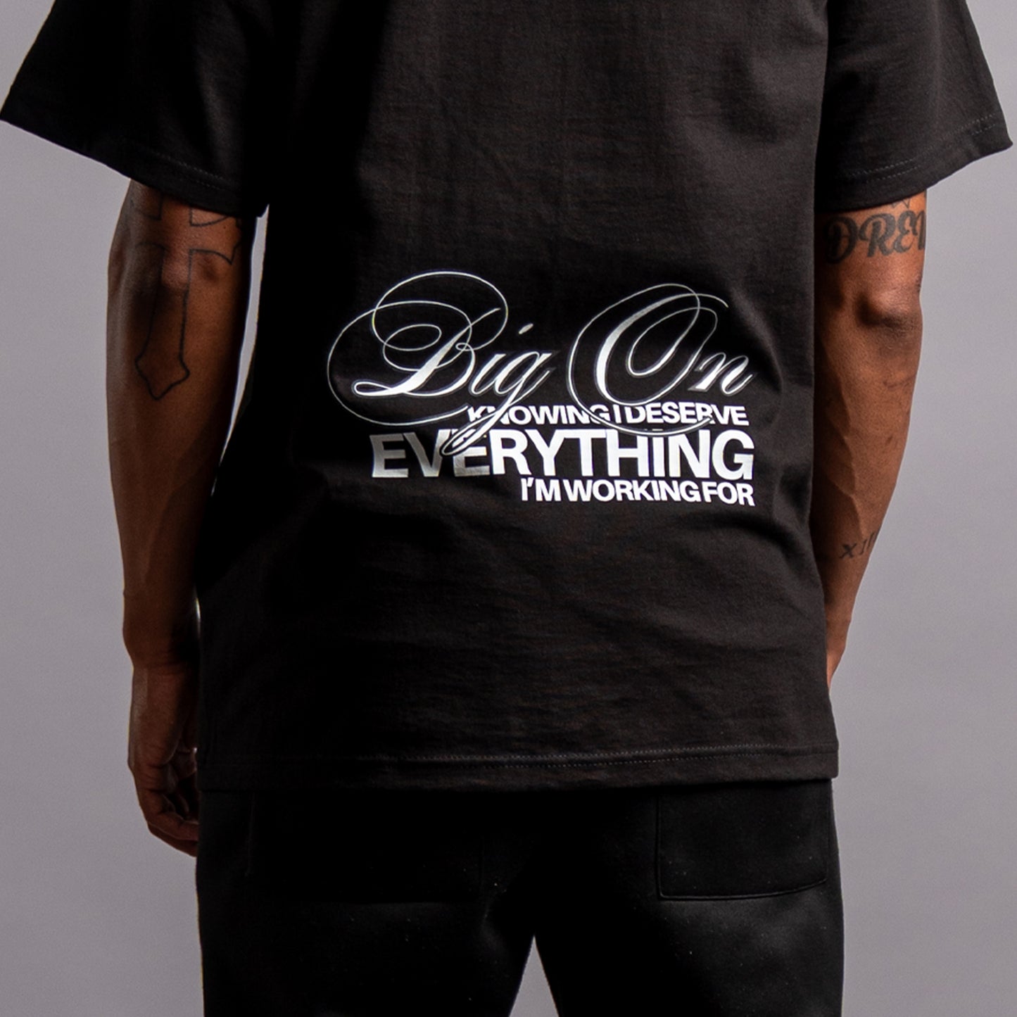Big On Knowing Tee (BLACK)