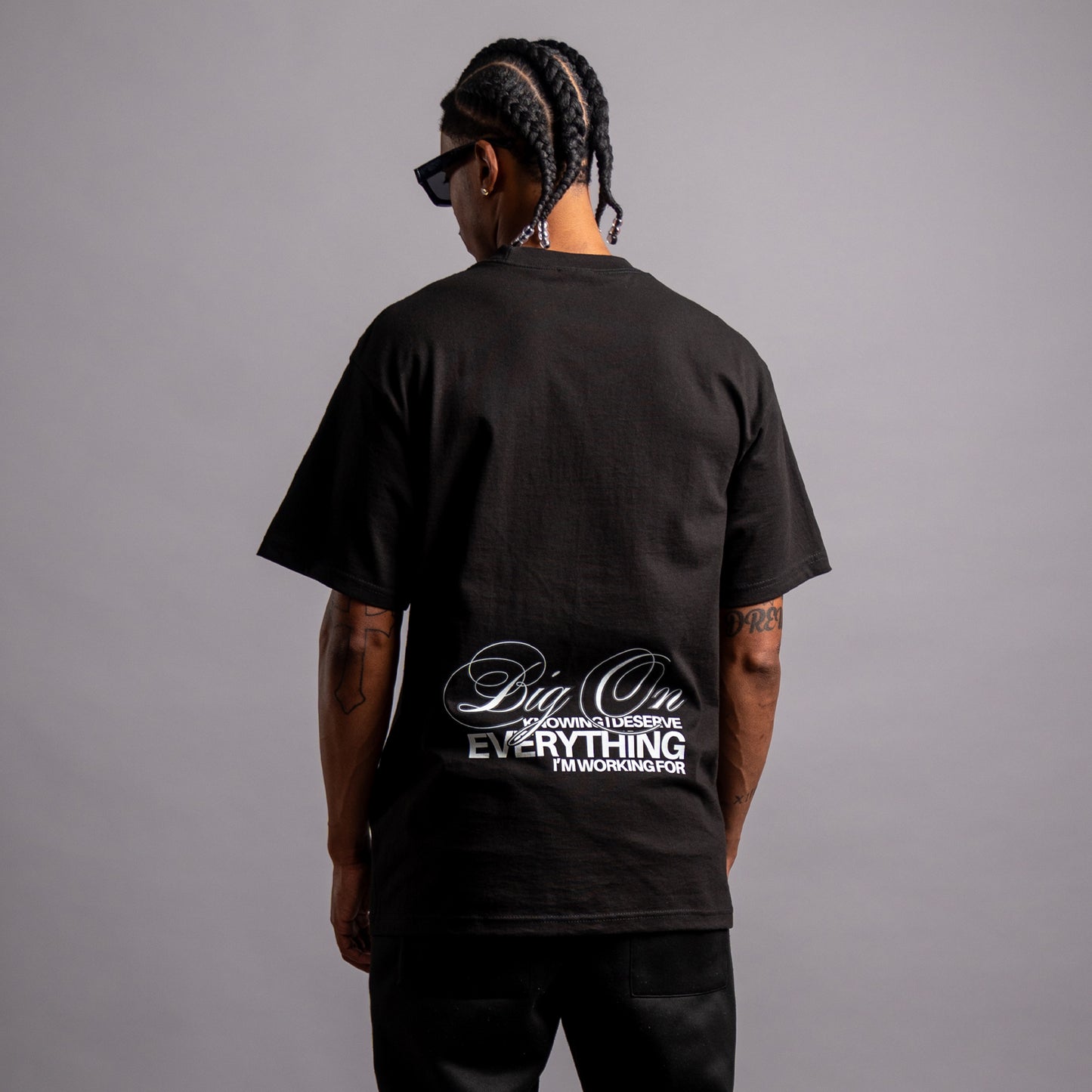Big On Knowing Tee (BLACK)