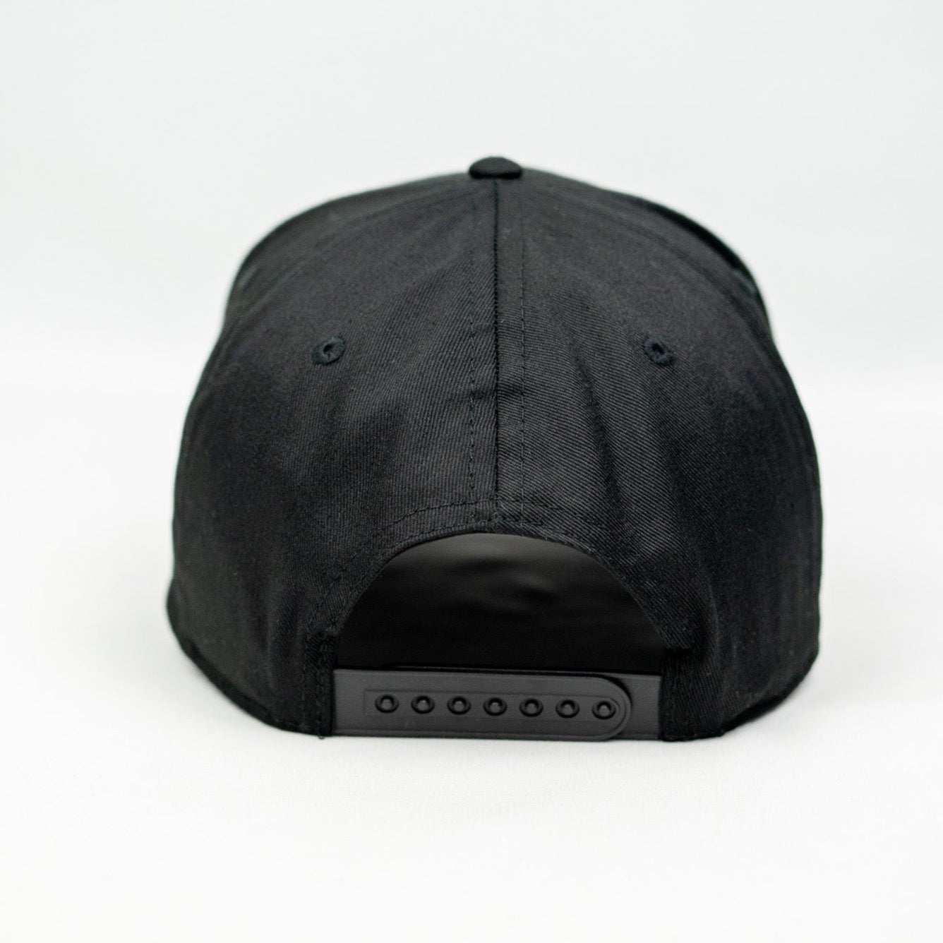 A Dripping Snapback Hat (BLACK)