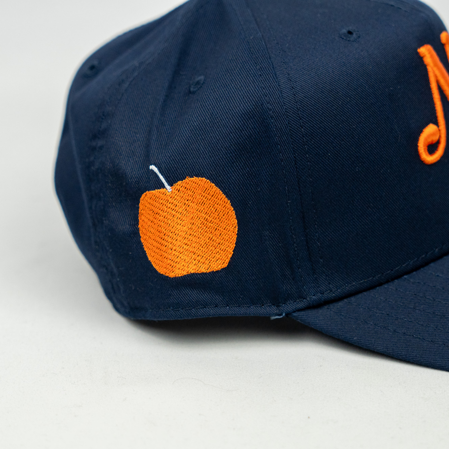 NY Big Apple Snapback Hat (NAVY BLUE)