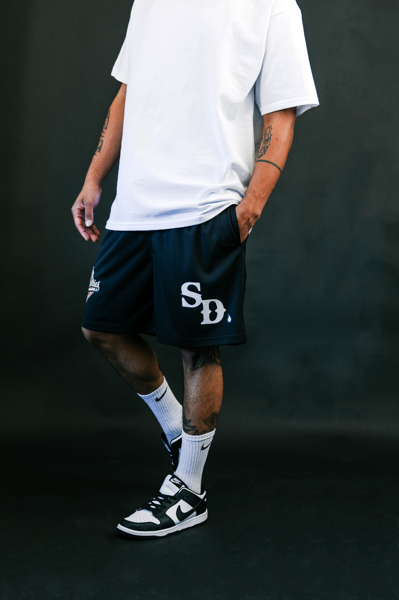 SD DRIP MESH SHORTS (BLACK)