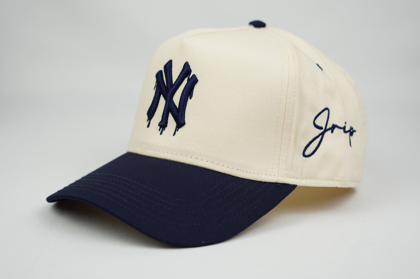 NY Dripping Snapback Hat v2 (CREAM/NAVY)