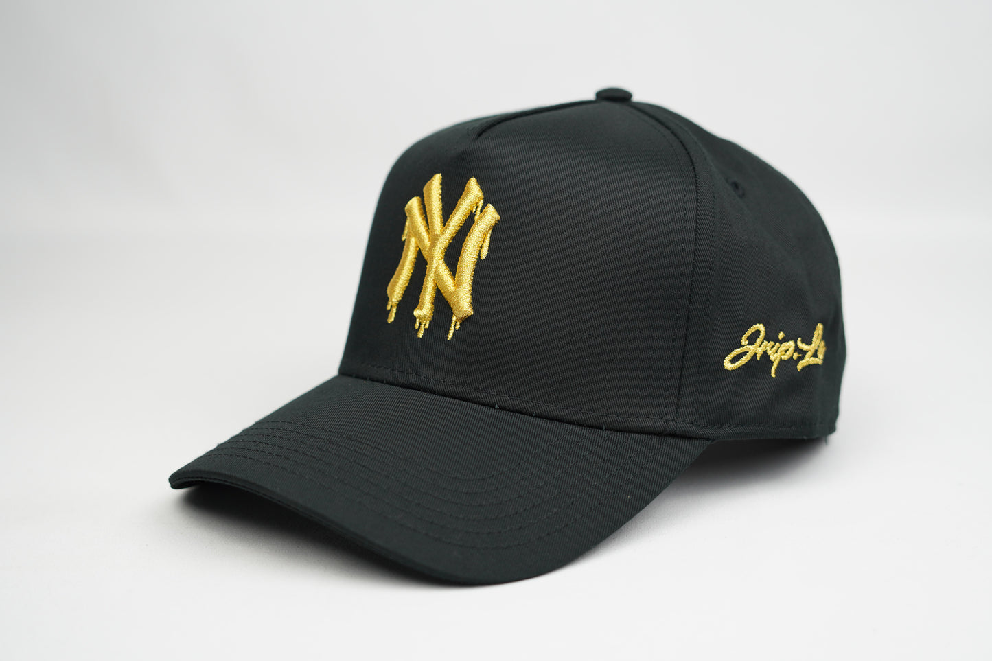 NY Gold Dripping Snapback Hat (BLACK)