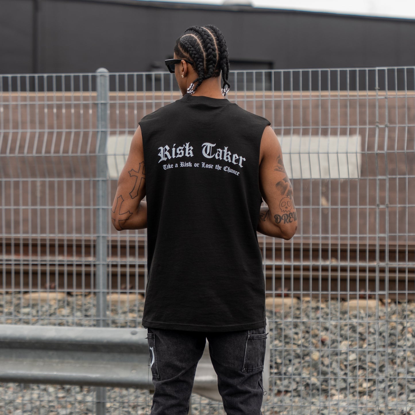 Risk Taker V2 Muscle Tee (BLACK)