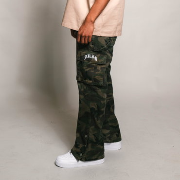 Button Snap Cargo Pants (CAMO)