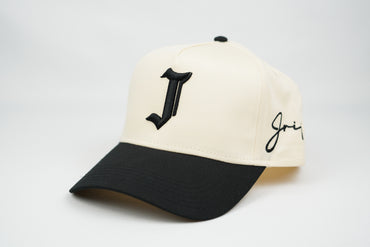 "J" Signature Snapback Hat (CREAM/BLACK)