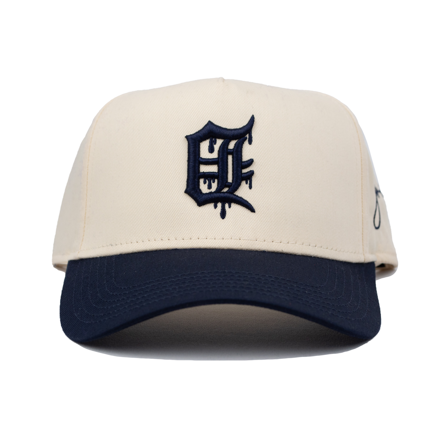 D-Town Dripping Snapback Hat (CREAM/NAVY BLUE)