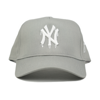 NY Dripping Snapback Hat v2 (GREY)